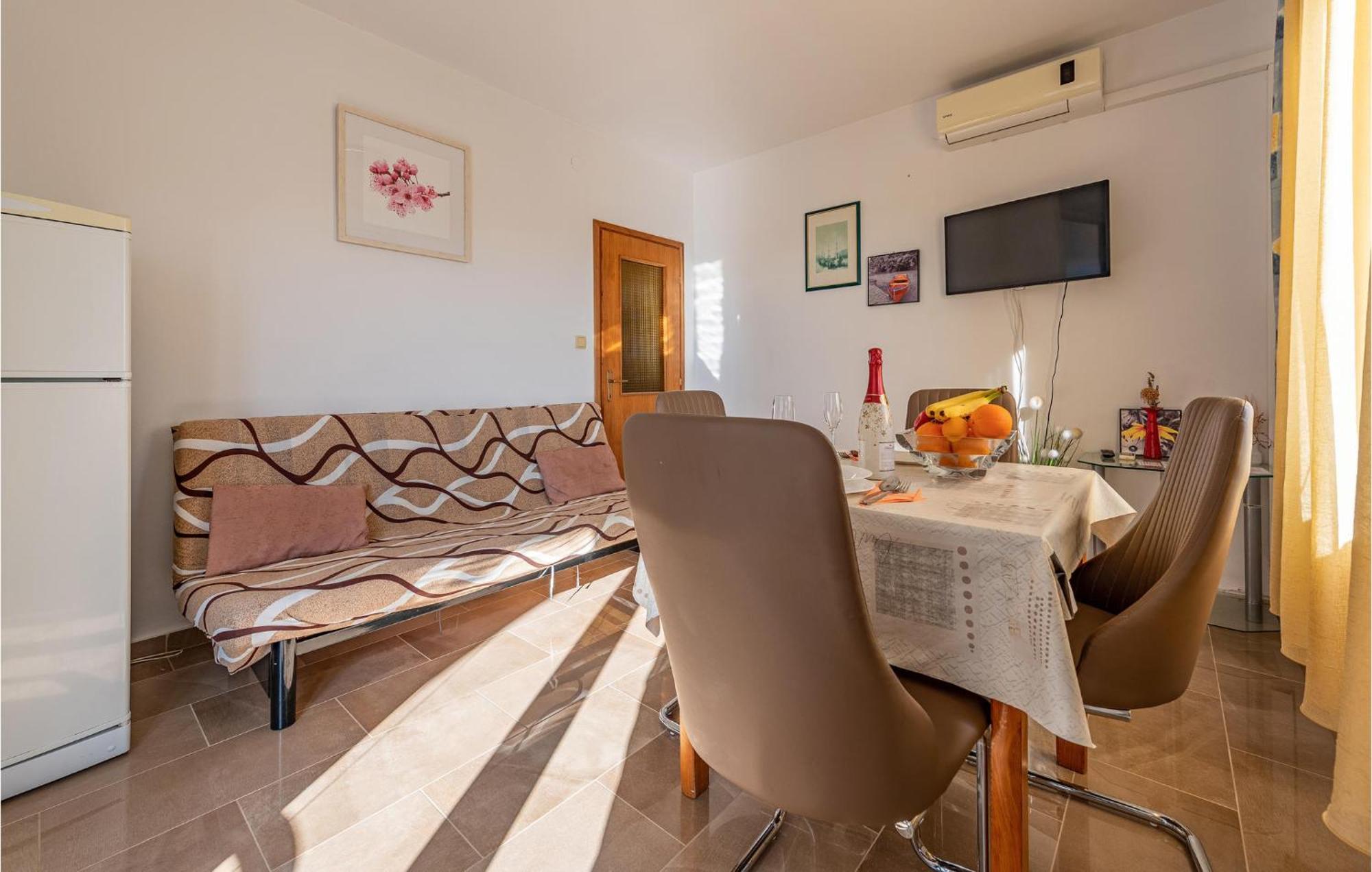 Amazing Apartment In 파코스탄 외부 사진