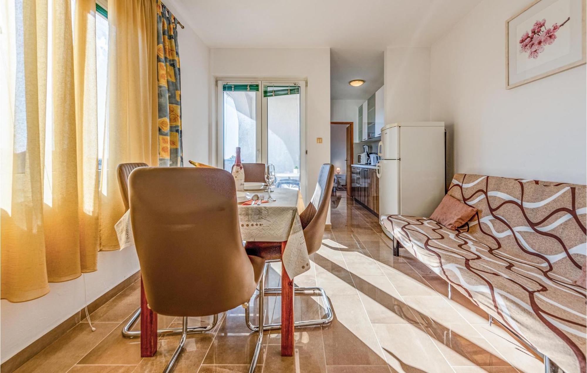 Amazing Apartment In 파코스탄 외부 사진